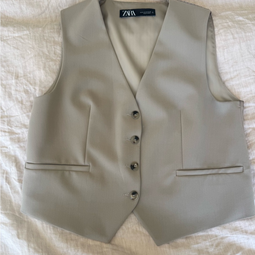Zara Light Tan Sleeveless Vest
